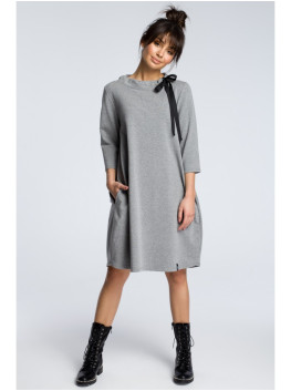 B070 Oversized dress with a tie tape detail - grey