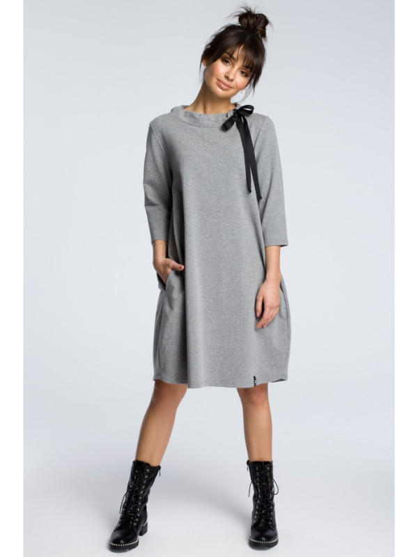 B070 Oversized dress with a tie tape detail - grey