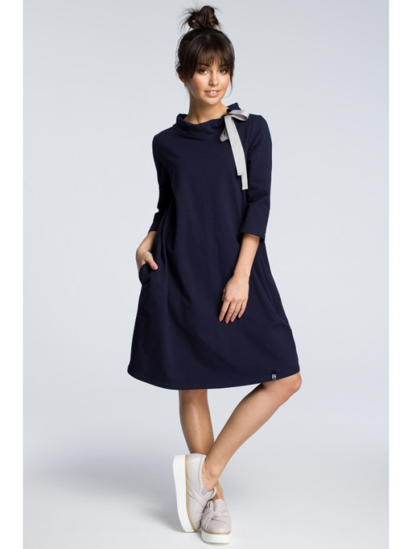 B070 Oversized dress with a tie tape detail - navy blue