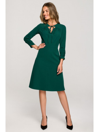 S325 Fit and flare dress with a tie neckline - green