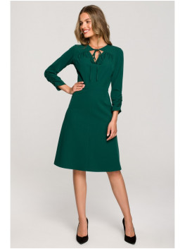 S325 Fit and flare dress with a tie neckline - green