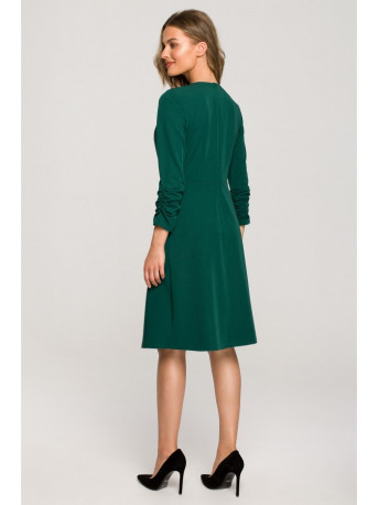 S325 Fit and flare dress with a tie neckline - green