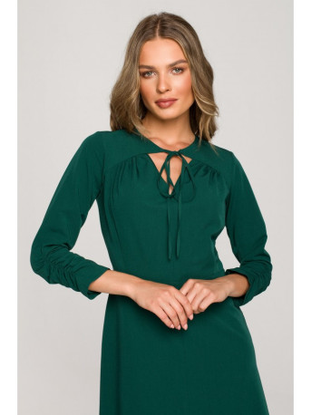 S325 Fit and flare dress with a tie neckline - green