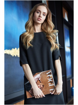 S113 Minimalist dress with back v-neck - black