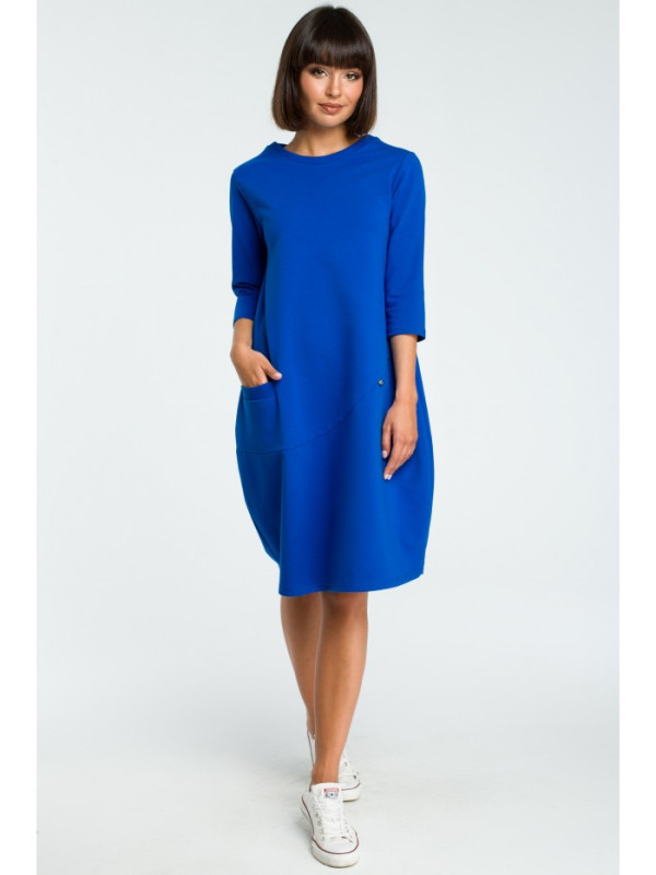 B083 Oversized dress with a front pocket - royal blue