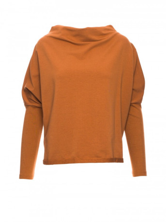 B094 Oversized top with a back V-neck - caramel