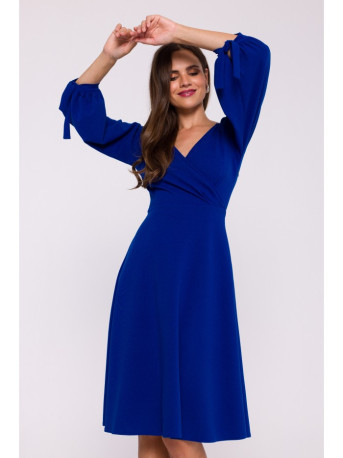 S383 Platėjanti suknelė pūstomis rankovėmis - karališkai mėlyna