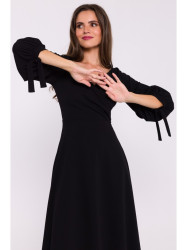 S383 Flared dress with puff sleeves - black