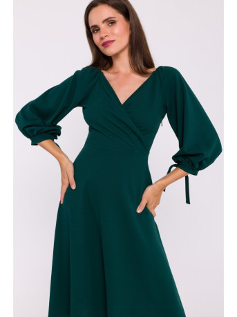 S383 Flared dress with puff sleeves - green