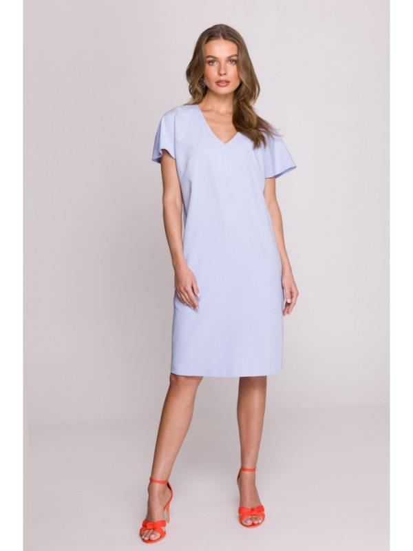 S392 Relaxed fit dress with V-neck - light blue