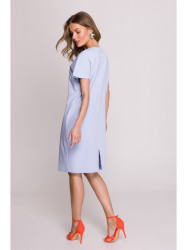 S392 Relaxed fit dress with V-neck - light blue
