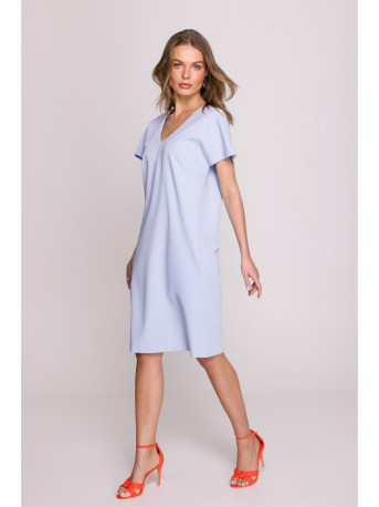 S392 Relaxed fit dress with V-neck - light blue