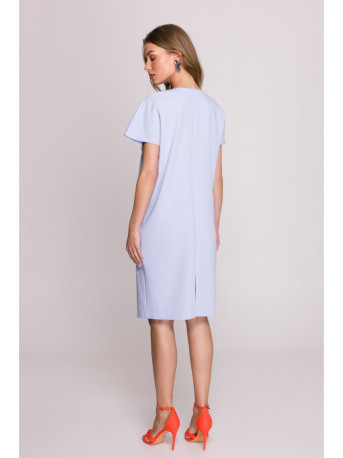 S392 Relaxed fit dress with V-neck - light blue