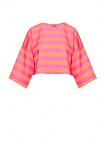 M844 Multicolour print crop top - model 3