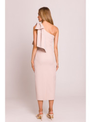 M847 Suknelė su lankeliu ant vieno peties - šviesiai smėlio spalvos