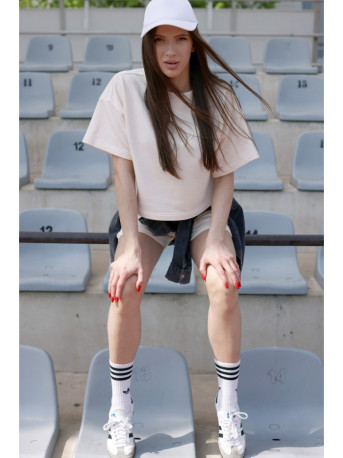 B294 Cropped sweatshirt with short sleeves - vanilla