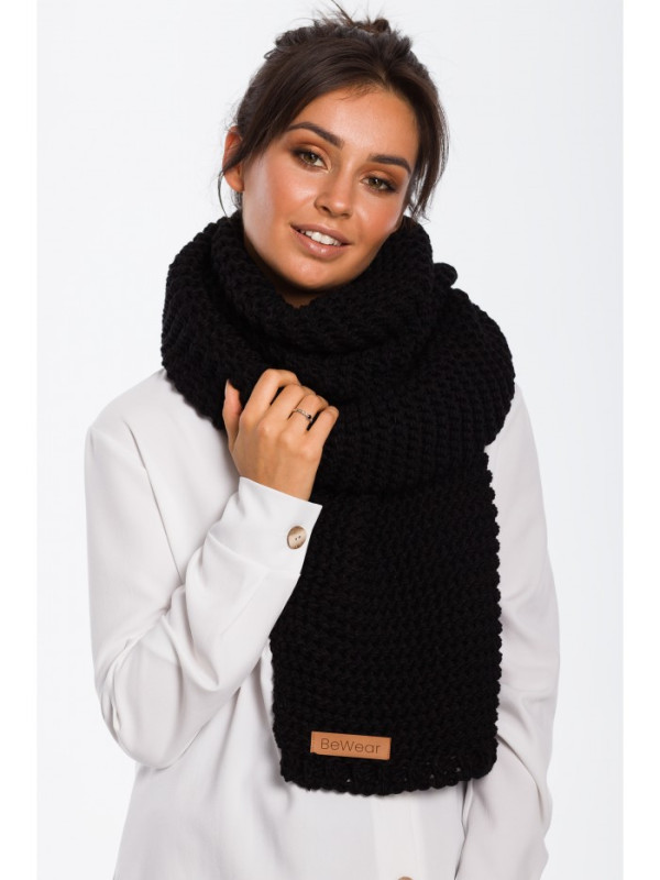 BK041 Long winter scraf with logo patch - black