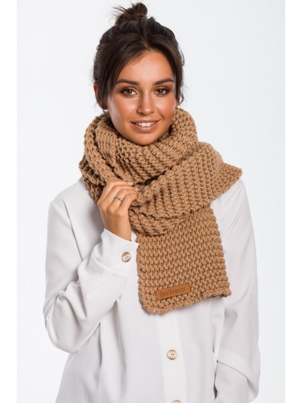 BK041 Long winter scraf with logo patch - caramel
