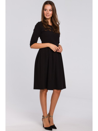 K010 Fit & flare dress with gathered waistline - black